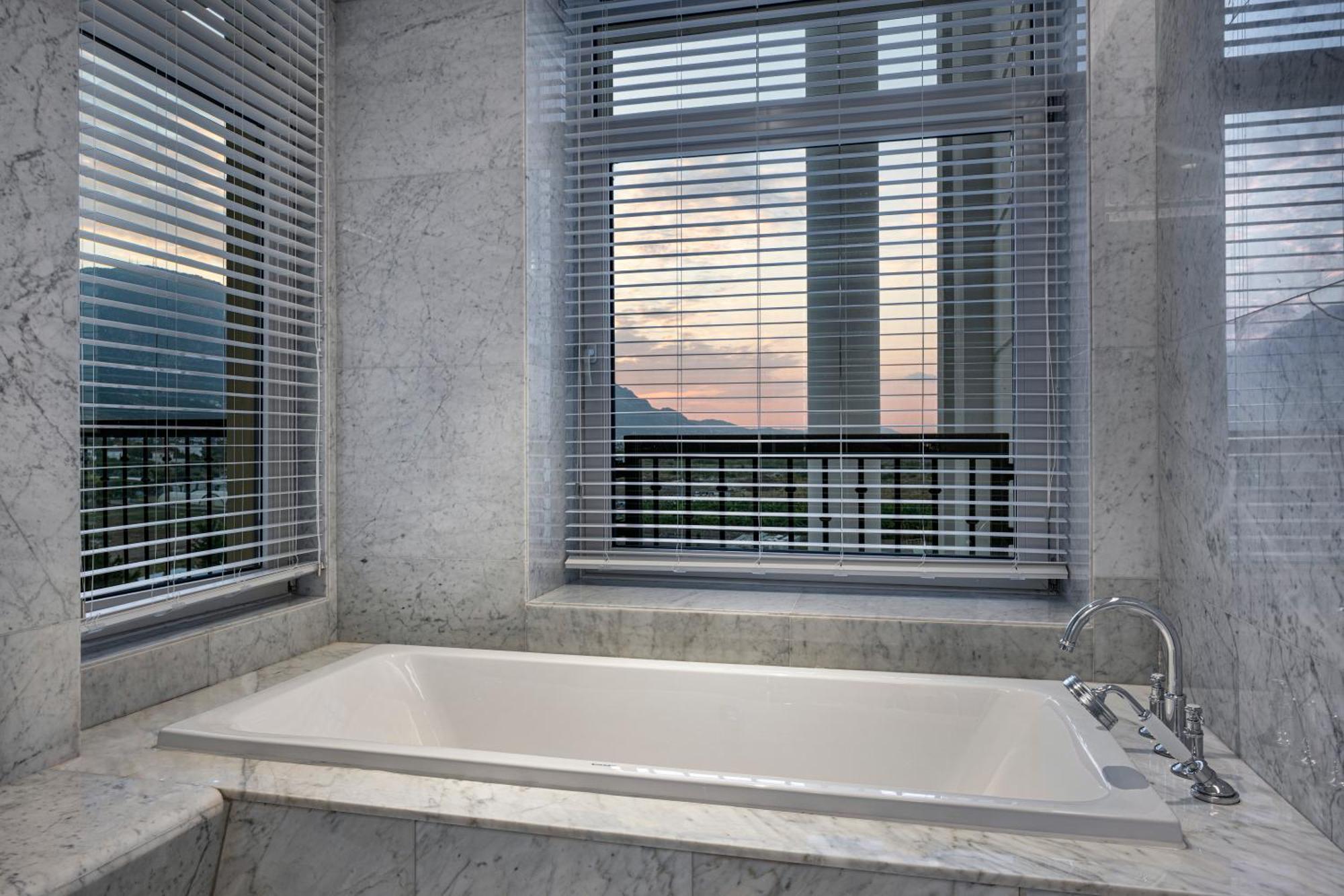 Merit Royal Diamond Hotel & Spa Karavas  Exterior photo